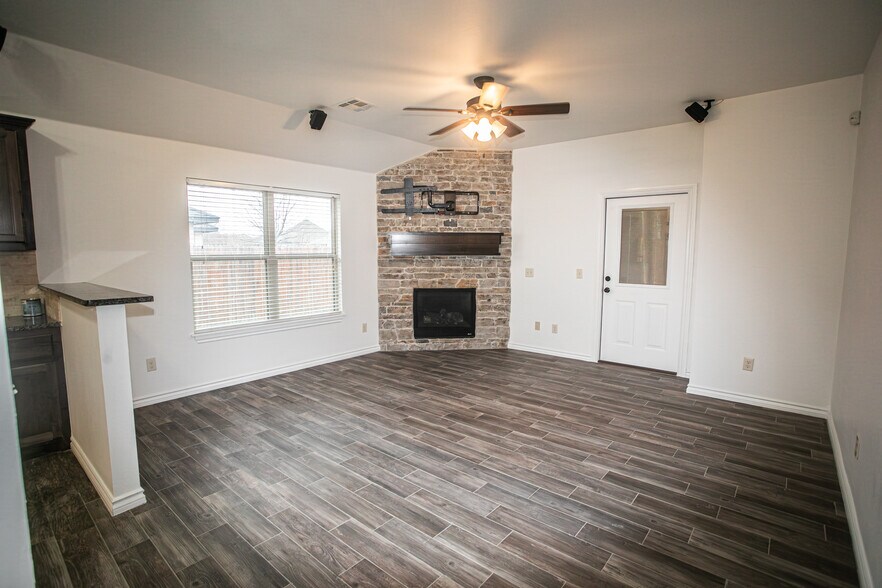 Building Photo - 324 SW 147th St