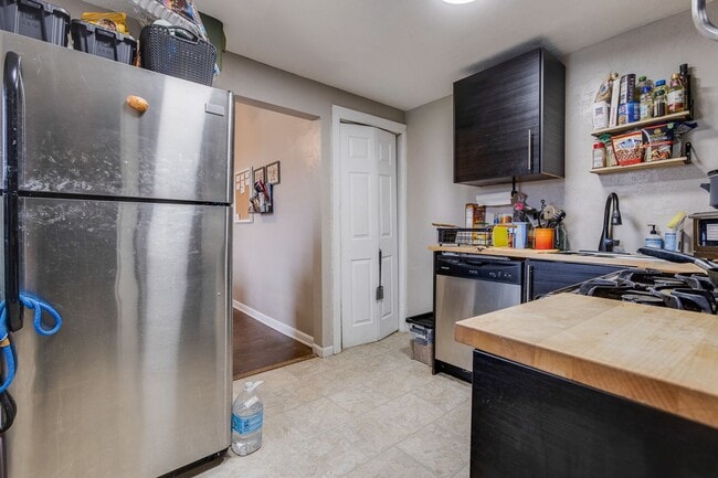 Building Photo - 1323 Virginia Ave