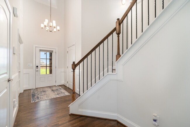 Building Photo - 6006 Tanoak Ct