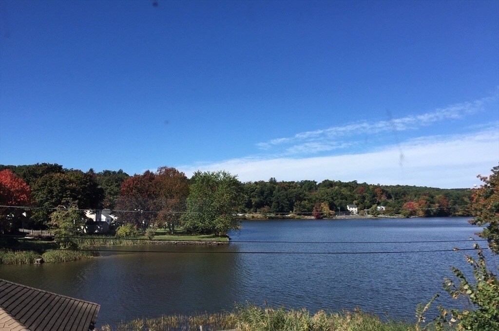 Building Photo - 11 Indian Lake Pky