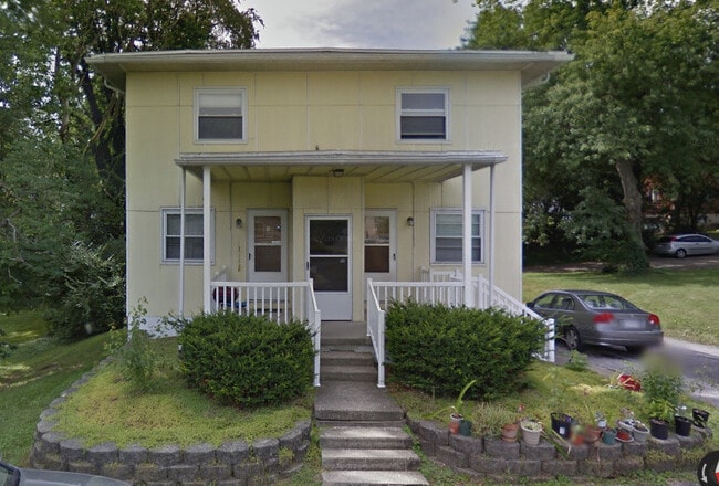 Building Photo - Kenwood