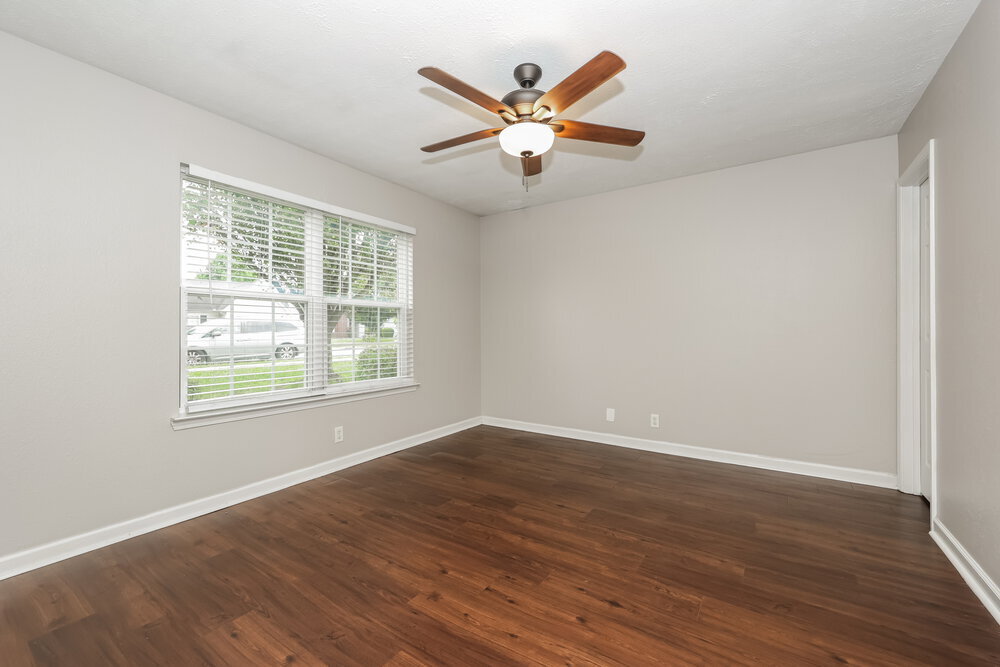 Building Photo - 7551 W Winchester Dr