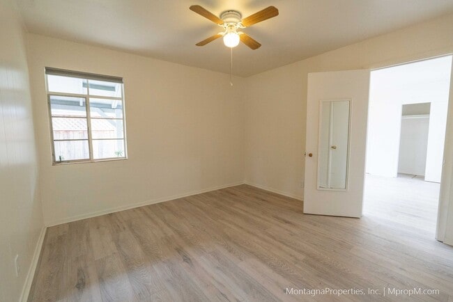 Building Photo - 16375 W La Chiquita Ave