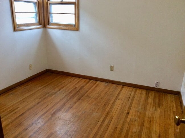 Building Photo - Single Family Home
