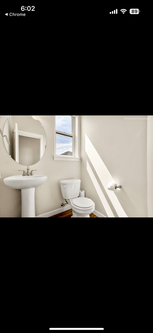 Building Photo - 5909 NE 38th Ct