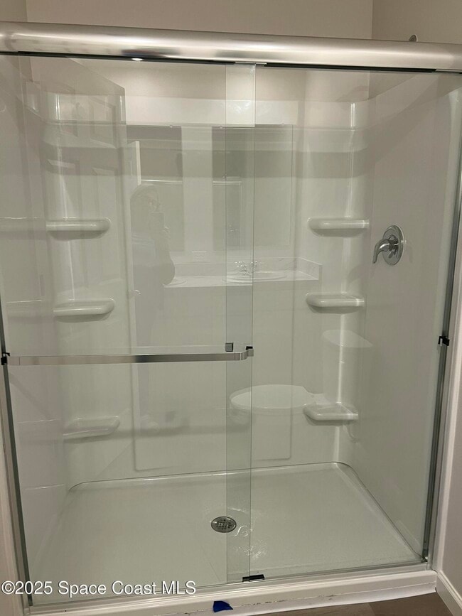 Building Photo - 881 Hollahan Rd SE