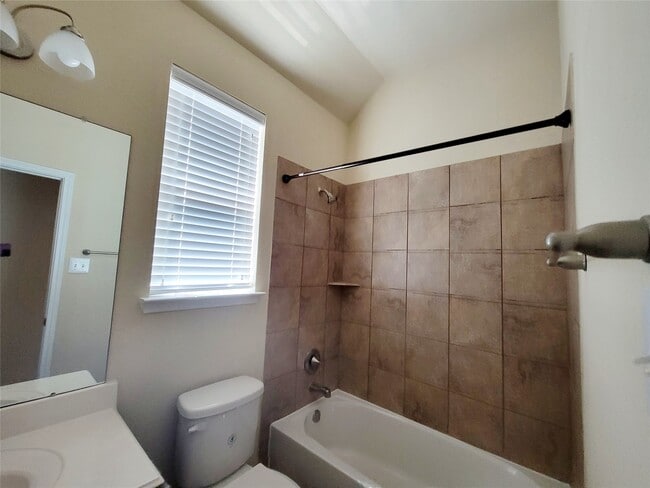 Building Photo - 9415 Harmony Lake Ln