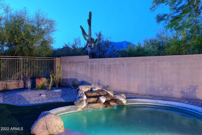 Building Photo - 10354 E Raintree Dr
