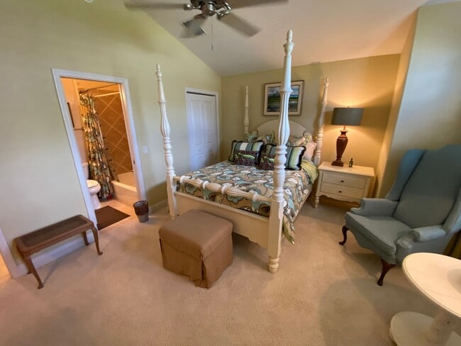 Building Photo - Exquisite - Turnkey, 3 bed + 2 1/2 Bath + ...