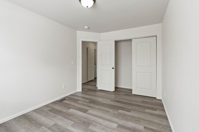 Building Photo - 2-bedroom townhomes, a modern take on apar...