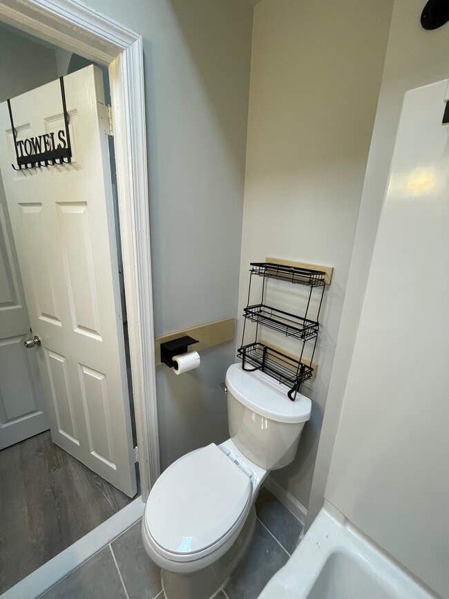 Building Photo - 4118 Bennington St