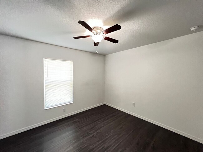 Building Photo - 111 Fisher Rd