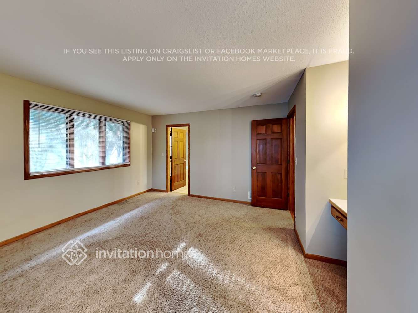 Building Photo - 1730 Atwater Path E