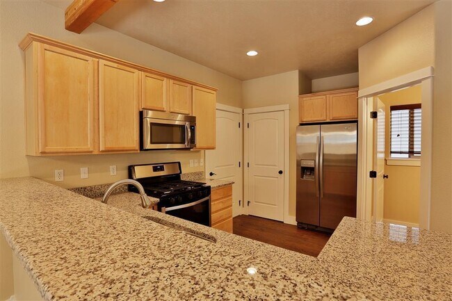 Building Photo - 20162 Merriewood Ln