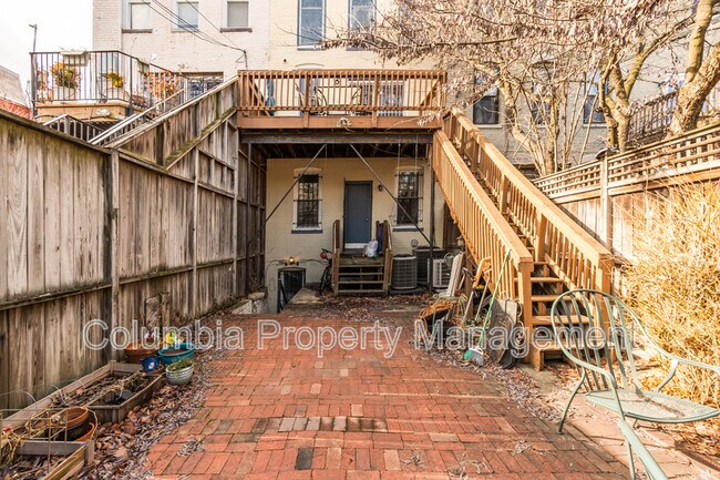 Building Photo - 127 11th St NE