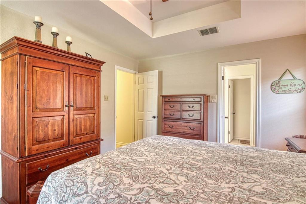 Building Photo - 714 Saint Lucy Dr