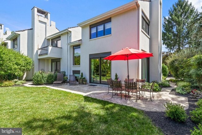 Building Photo - 4 Brettagne