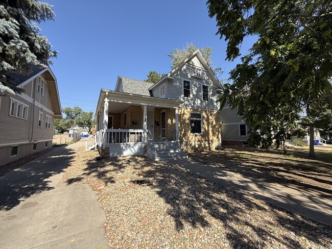 Building Photo - 1859 10th Ave