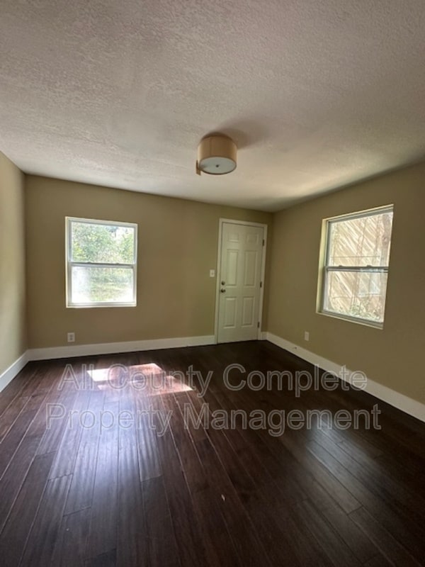 Building Photo - 2310 Jerusalem St