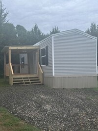 Building Photo - Evergreen Community