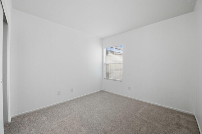 Building Photo - 1446 Trouville Ln