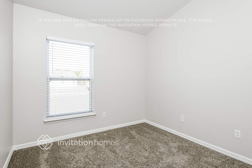 Building Photo - 12983 Calderdale Ave