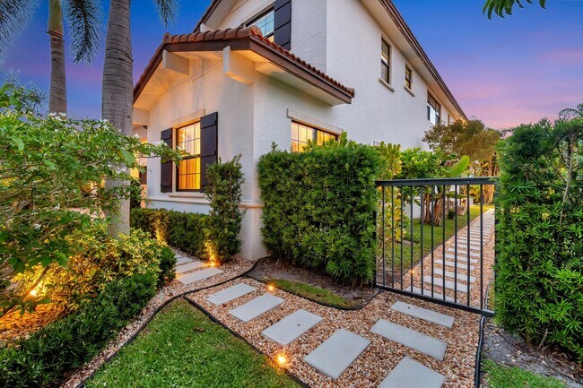 Building Photo - 17710 Cadena Dr