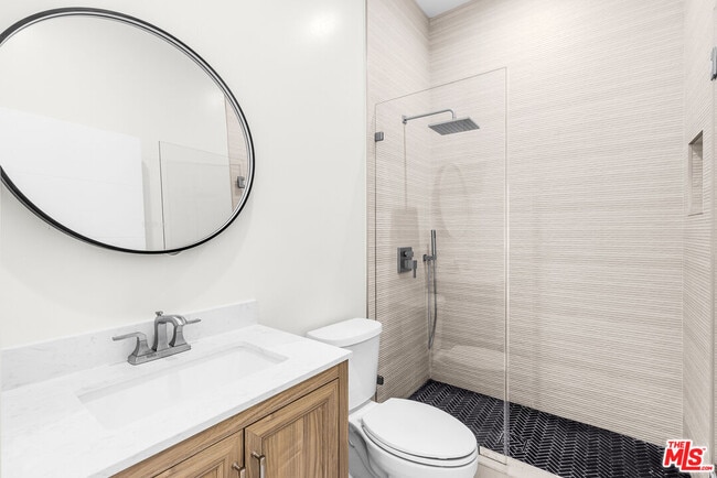 Building Photo - 5127 Don Pio Dr