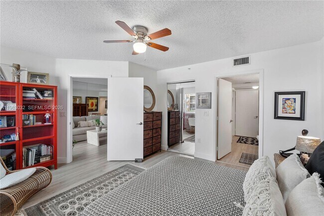 Building Photo - 9580 Weldon Cir