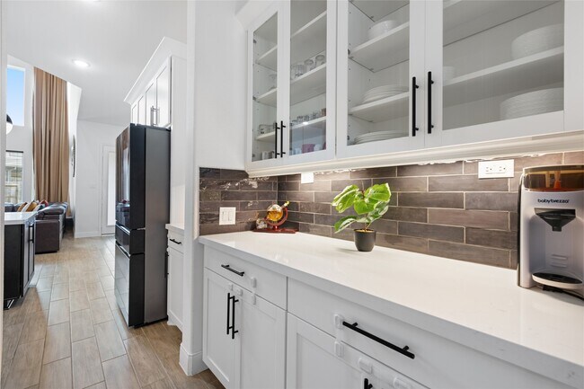 Building Photo - 5006 Bent Tree Dr