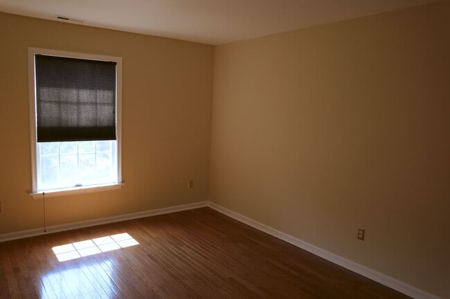 Building Photo - Charming 4 Bedroom/3 Bathroom Townhome in Mays Chapel-Chapelgate (Lutherville)