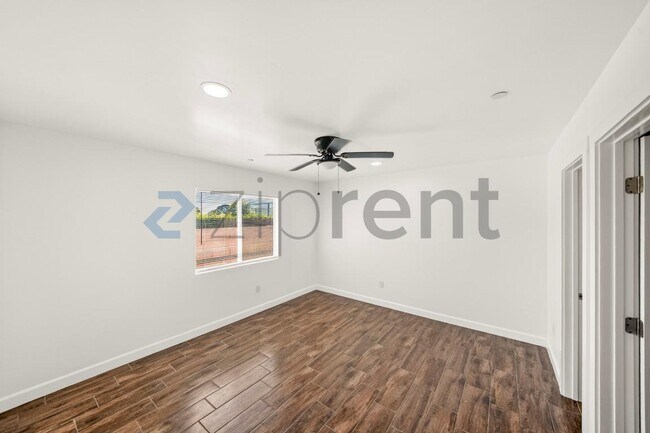 Building Photo - 1421 Astoria Pl