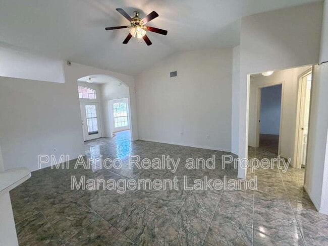 Building Photo - 5688 Fischer Dr