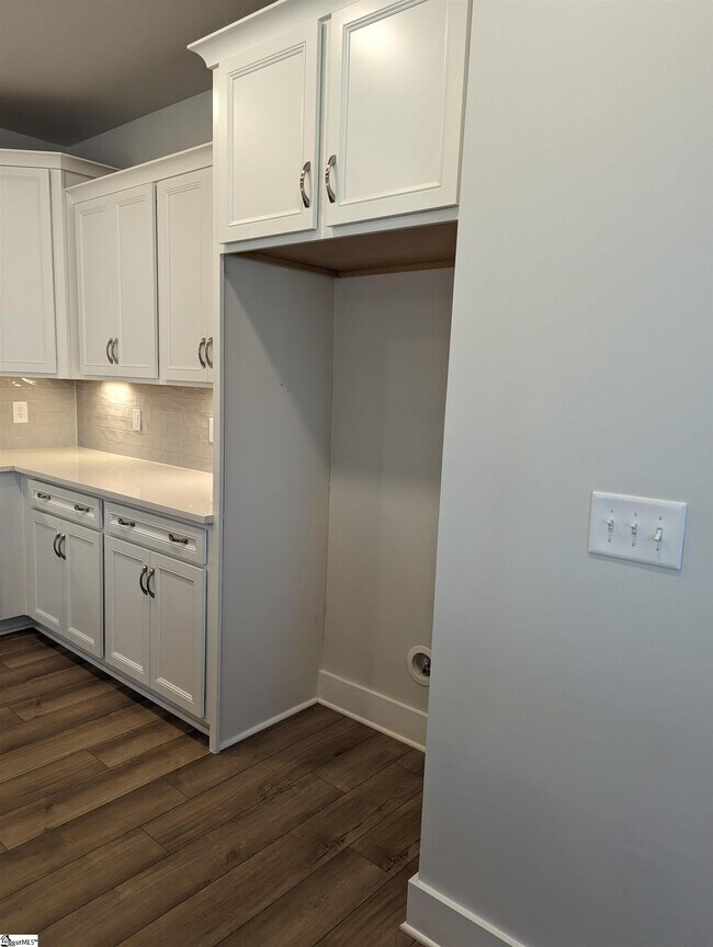 Building Photo - 303 Grange Vly Ln