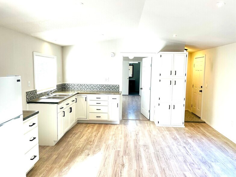 Building Photo - 1009 Pine Eagle Ln