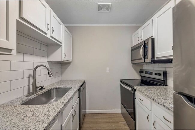 Interior Photo - 43Hundred at Batavia