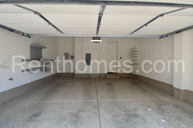 Building Photo - 1716 Discovery Falls Dr