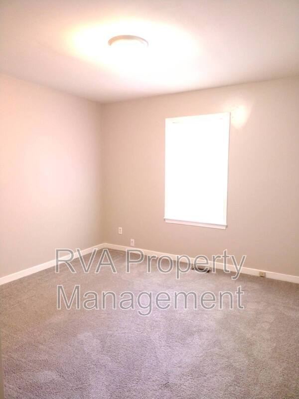 Building Photo - 5815 Meadowood Pl