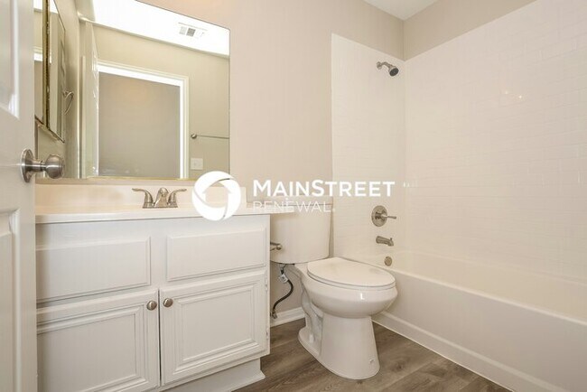 Building Photo - 4 Bedroom Pet-Friendly Home in LAS VEGAS, ...