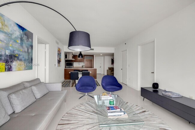 Building Photo - 495 Brickell Ave