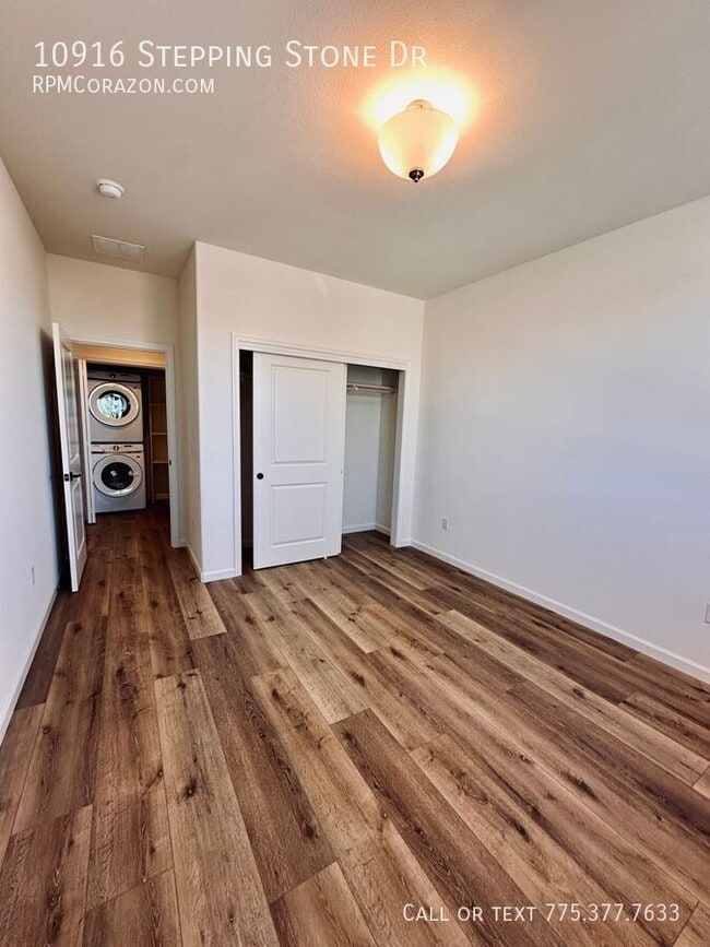 Building Photo - 10916 Stepping Stone Dr