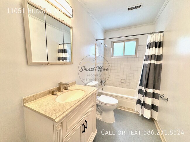 Building Photo - 11051 Hudson Ave