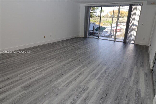 Building Photo - 16531 NE 35th Ave