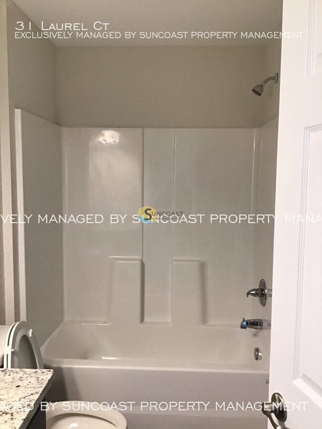 Building Photo - 31 Laurel Ct