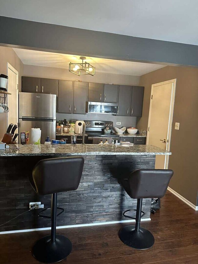 Building Photo - 4402 W Shamrock Ln