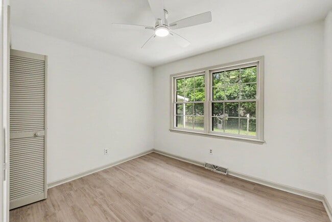 Building Photo - 130 Sandtrap Rd