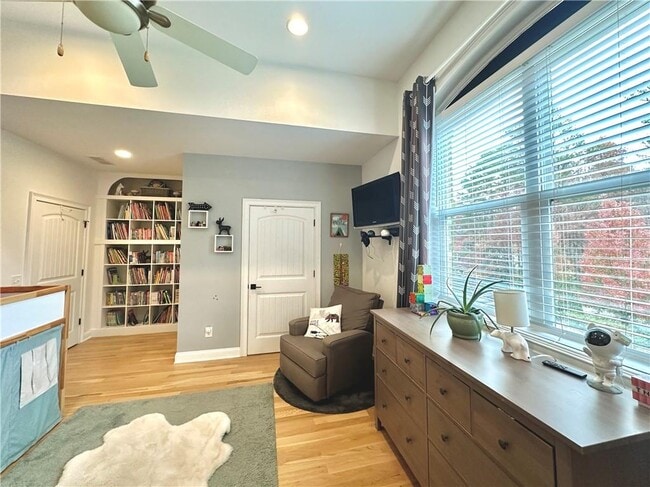 Building Photo - 3232 Brookview Rd