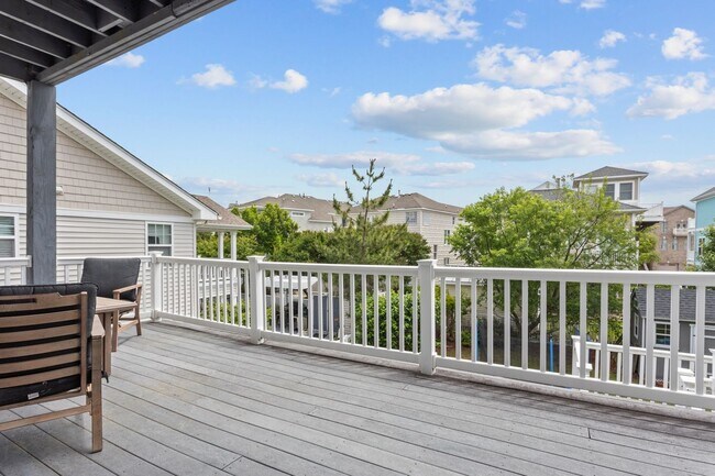 Building Photo - Welcome to your dream home in Norfolk, Virginia!