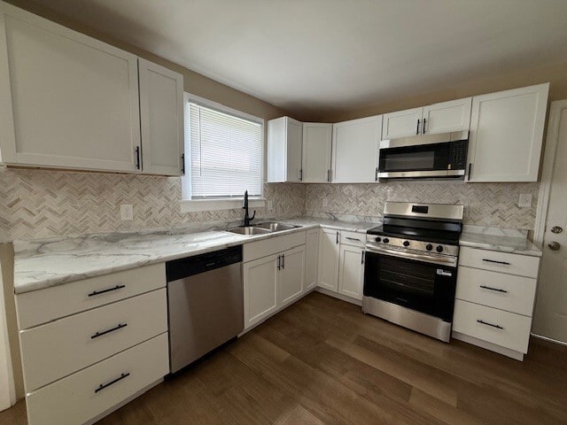 Building Photo - 7019 Manette Dr