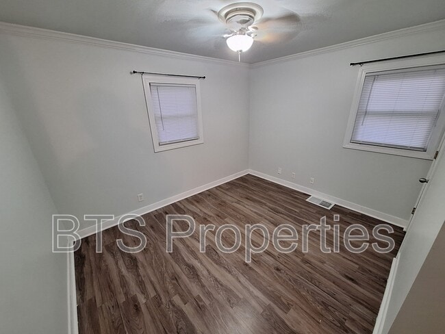 Building Photo - 921 W Purtscher Dr